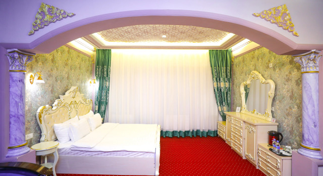 Двухместный люкс с балконом Dendi plaza premium hotel