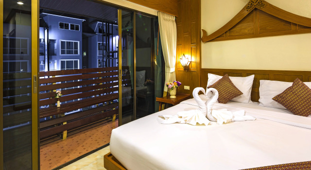 Номер Deluxe Отель Azhotel Patong
