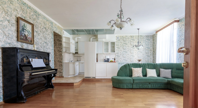 Prostornaya Evrotreshka V Prestizhnom Raione Flat, Rezervovat Apartmán Hotely v Petrohrad s parkováním, Parkování