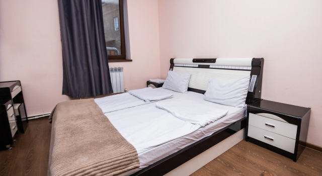 FAVORIT HOTEL-HOSTEL, Book Hostel Yerevan Armenia, near Yerevan Train Station