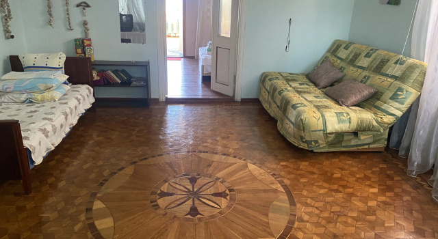 U Rity Guest house, Prenota Affittacamere Hotel a Sukhum con parcheggio, Parcheggio