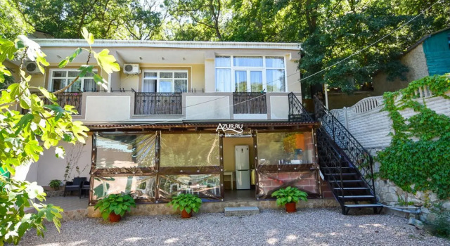 Trekhkomnatnye Apartamenty V Professorskom Ugolke Apartments 2, Rezervovat Apartmán Alushta 