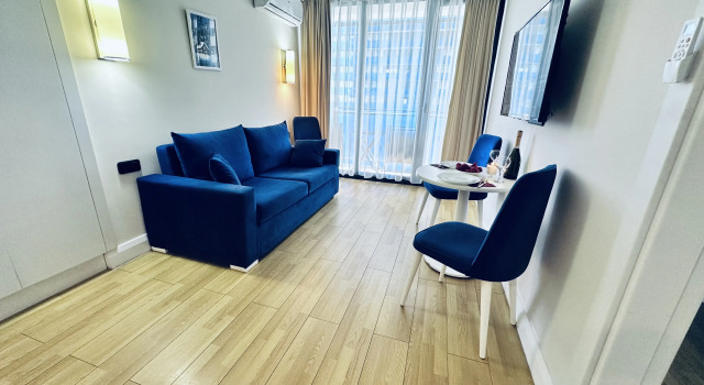 Uyutnye 1+1 s vidom na more i fontany Apartments, Book Apartment Batumi 