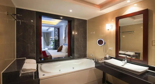 Люкс Posh Club Swim Up Executive Sunrise Arabian Beach Resort