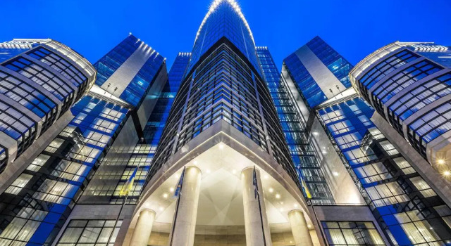 Hilton Kyiv, Book Hotel Hoteller i Kiev med pool, Swimmingpool