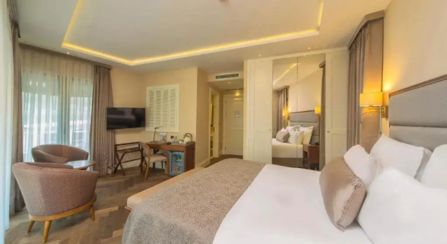 Двухместный полулюкс with Hot Tub and Private Terrace Deluxe Hotel Morione & Spa Center