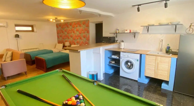 Полулюкс с видом на внутренний двор Hotel Orange Kutaisi