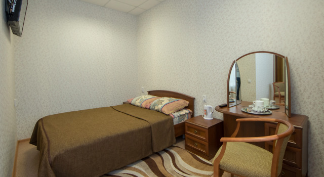 Sosnovy Bor Hotel, Prenota Hotel Industrialny City District 