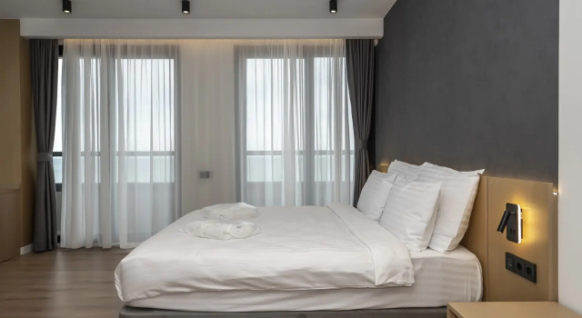 Люкс с балконом и с видом на море Hotel The Grandeur Batumi