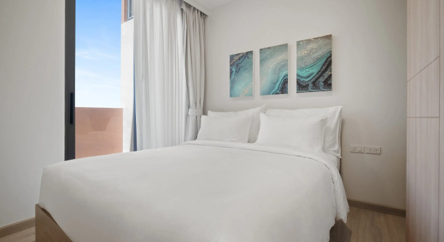 Апартаменты Comfort с 2 комнатами с балконом Апарт-отель Skypark Aurora Building 3 in Laguna By Banyan Living