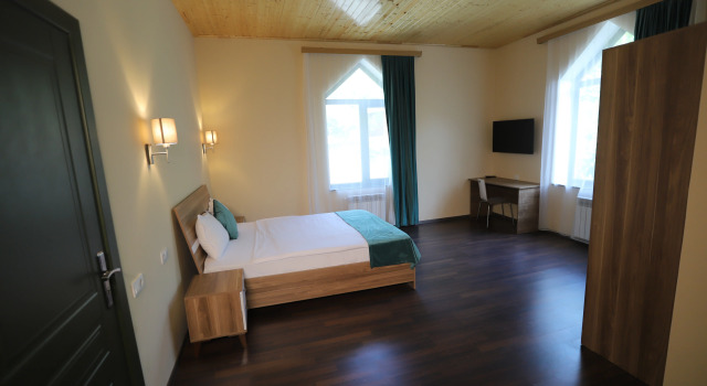 Четырёхместный номер Deluxe с красивым видом из окна Maajid Quba Hotel & Restaurant Sanatorium
