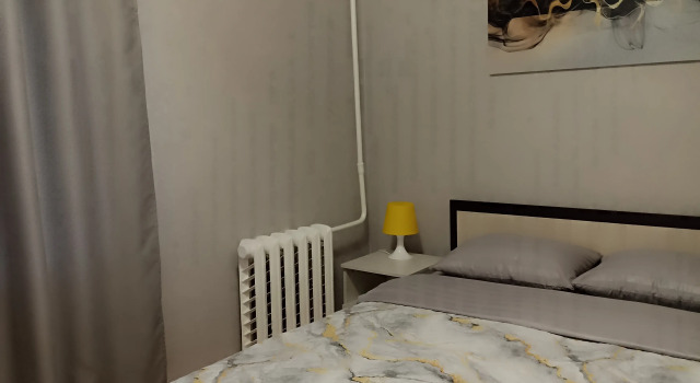 V spokoynom rayone goroda Flat, Réserver Appartement Kirovsky district 