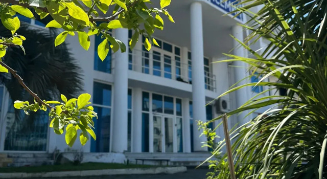 Hotel Yasemin, Prenota Hotel Sukhum Abkhazia, vicino a Glory Park