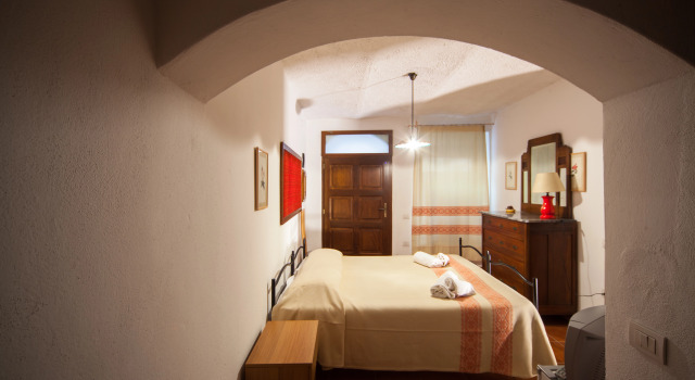 La casa delle rose Guest house, Забронировать Гостевой дом Вилланова-Монтелеоне Южная Сардиния