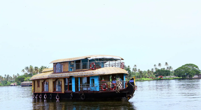 Отель Sreekrishna 2 Bedroom Private Houseboat, Забронировать Отель Отели штата Кералы с завтраком, Завтраки