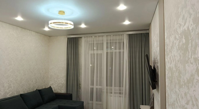 Svetlaya Studiya V Zhk Kosmos Flat, Buchen Sie Ferienwohnung Hotels in Oblast Moskau mit Parkplatz, Parkplätze