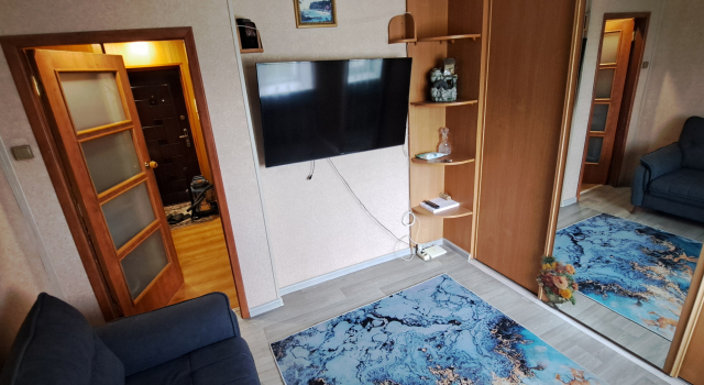 Uyutnaya Podelennaya na Dve Zony Otdykh s Dvumya Spalnymi Mestami na Tikhookeanskoy 128a Flat, Rezerwuj Apartament Hotele w Chabarowsk z parkingiem, Parking