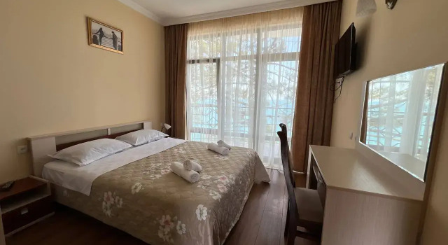 Двухместные апартаменты Deluxe с 2 комнатами с балконом и с видом на море Отель Hotel Medusa