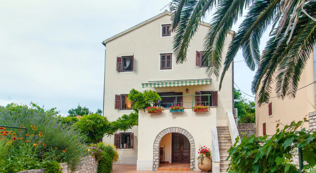 Lana Villa, Buchen Sie Villa Villen in Insel Cres, Villa