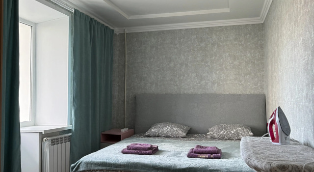 Trekhkomnatnaya S Idealnym Raspolozheniem Flat, Prenota Appartamento Hotel a Tatarstan con parcheggio, Parcheggio