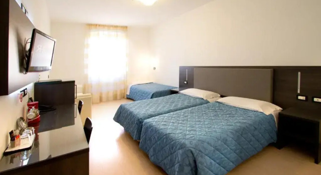 Трёхместный номер Standard с видом на город Hotel Roma