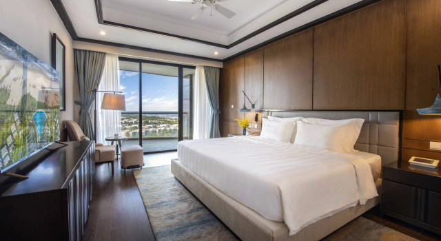 Двухместный люкс Executive Курортный отель Vinpearl Resort & Golf Nam Hoi An