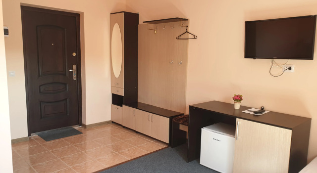 Трёхместный номер Comfort с балконом Гостевой дом Колибри