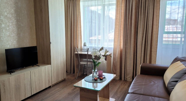 Studiya 15 Na Zelinskogo 15k2 Flat, Réserver Appartement Iaroslavl 