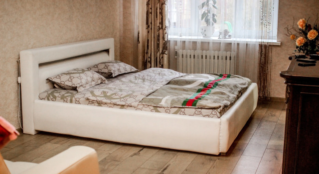Na Druzhby 4/2 Apartments, Book Apartment Kobrin 