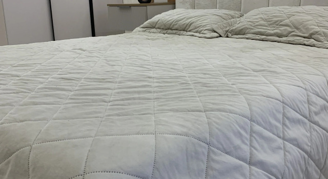 Uyutnaya s Dizaynerskim Remontom Okolo Aeroporta Flat, Boek Appartement Irkoetsk Irkutsk