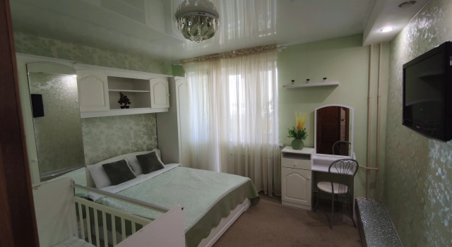 Komfort Na Khlebozavodskoy 28/5 Apartments, Book Lejlighed Hoteller i Ivanteyevka med parkering, Parkering