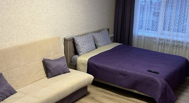 1-Komnatnaya S Prekrasnym Vidom Na Lesnye Kholmy Flat, Prenota Appartamento Hotel a Tatarstan con parcheggio, Parcheggio