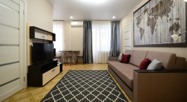 Tsentr goroda: dvukhkomnatnaya kvartira posutochno Flat, Prenota Appartamento Leninsky district 