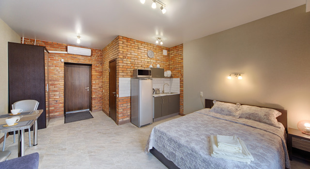 Студия с балконом Apartment "House 213"