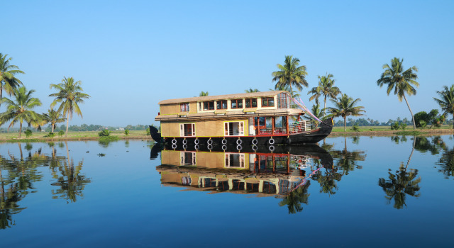 Отель Sreekrishna 3 Bedroom Private Houseboat, Забронировать Отель Отели штата Кералы с завтраком, Завтраки