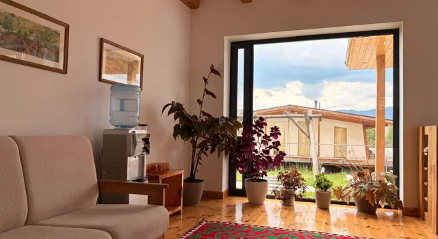 Трёхместный номер Standard с видом на горы Гостевой дом Kemin Guest House