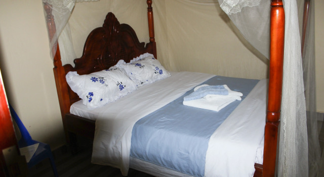 Коттедж Nyamunyonyi Lake Resort