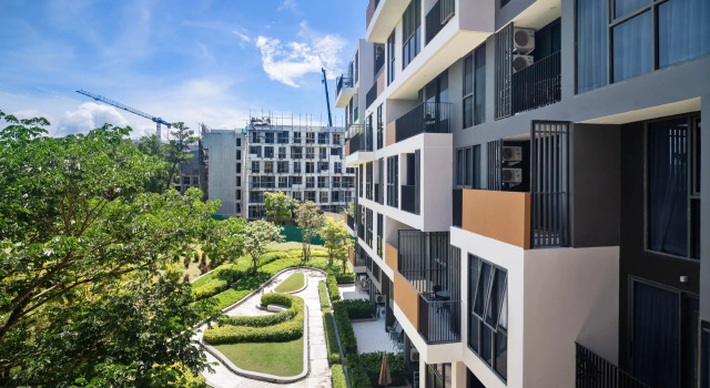 Двухместные апартаменты Deluxe с балконом Апарт-отель Skypark Aurora Building 3 in Laguna By Banyan Living
