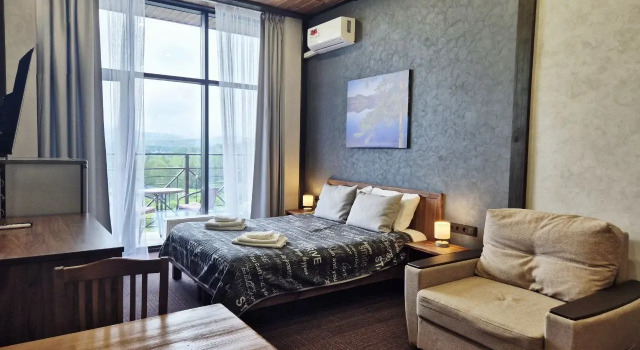 Studiya S Potryasayuschim Vidom 300m Ot Podyemnika Apartments, Reservar Apartamento Hotéis SPA em Syrostan, SPA