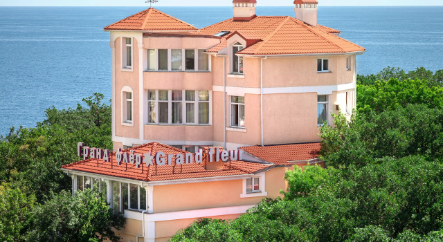 Отель Гранд Флёр
