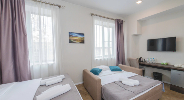 Deluxe Doppel Zimmer mit Stadtblick 4Guest Hotel