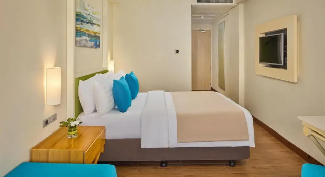 Четырёхместный люкс с гостинной семейный с 2 комнатами Savoy Hotel Boracay near Newcoast Beach