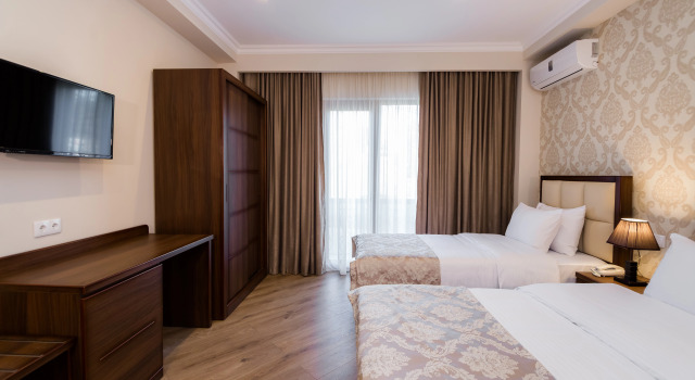 Трёхместный номер Standard с балконом и с красивым видом из окна Orchid Boutique Hotel