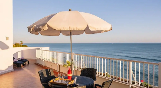 Люкс Deluxe с 2 комнатами Monicca Collection Suites and Residences