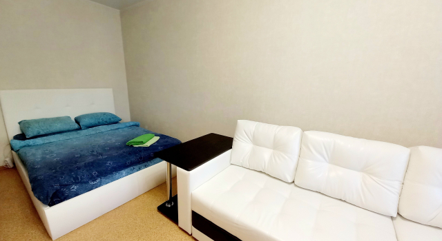 Na Ordzhonikidze 40 Flat, Rezerwuj Apartament Hotele w Republika Komi z parkingiem, Parking