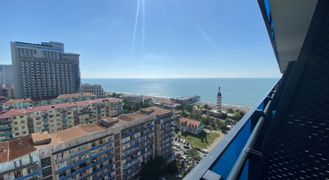 Трёхместный номер Делюкс с балконом и с видом на город, горы и море ORBI CITY - LUXURY central HOTEL