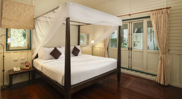Двухместный номер Deluxe с балконом и с видом на бассейн Отель Kalanan Riverside Resort