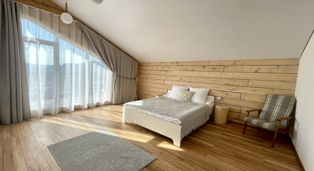 Коттедж с балконом и с красивым видом из окна Частный Дом Scandi House