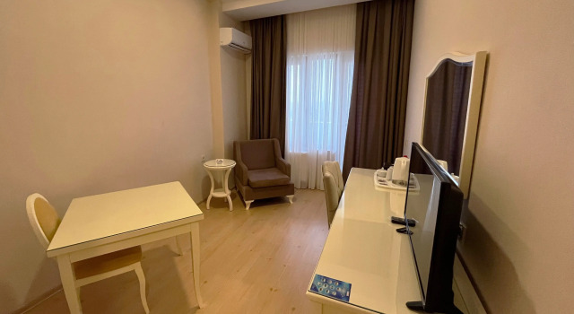 Doppel Junior-Suite mit Balkon und mit Blick Nafta Sanatorium