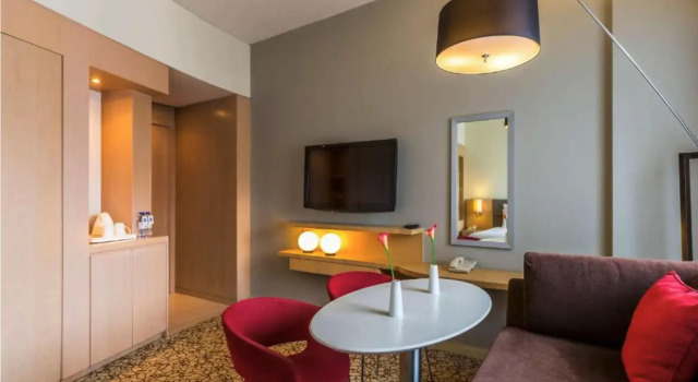 Двухместный люкс Novotel Suites Mall Avenue Dubai